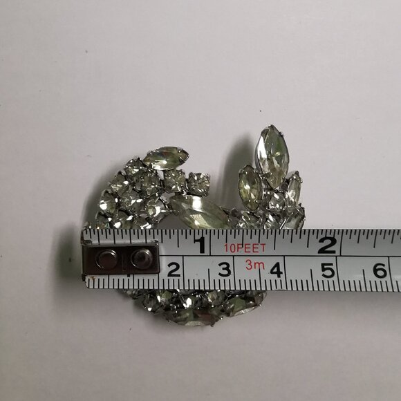 Vintage Continental Signed Rhinestone Brooch - Picture 11 of 11